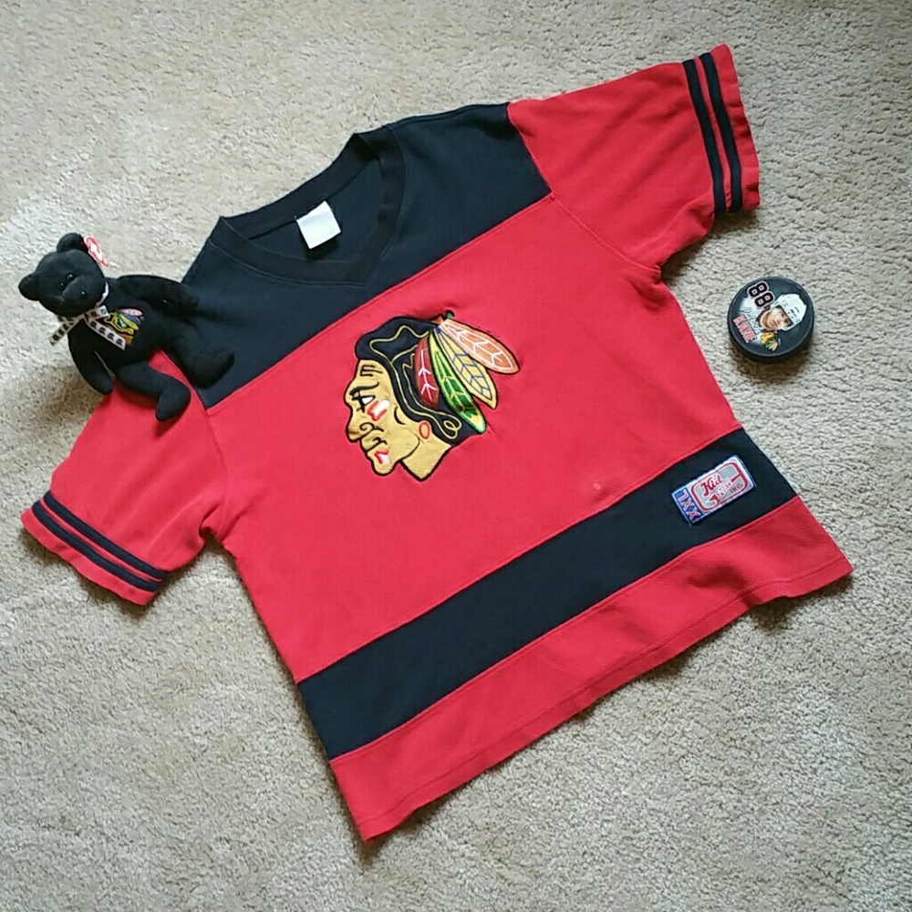 Blackhawks Stitch Logo T-Shirt